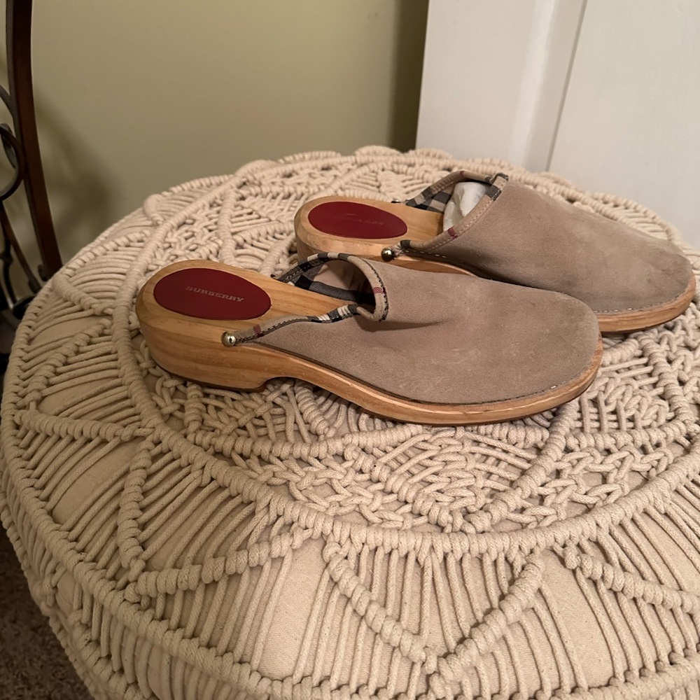 Burberry suede clogs